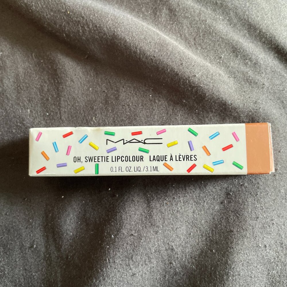 MAC "Oh Sweetie" Lipstick in Coconut Macaroon (BNWT)